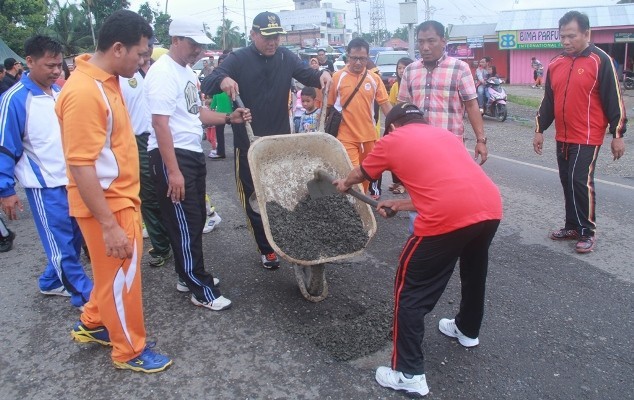 Dibully di Medsos, Bupati Sukandar; Biarlah Masyarakat yang Menilai 