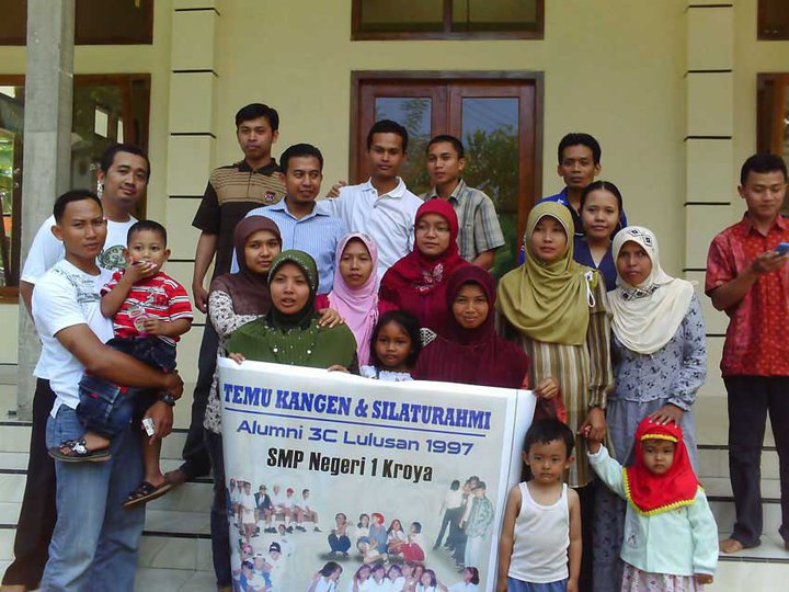 Alumni 3C SMP N 1 Kroya - Cilacap ' 97: Temu kangen 