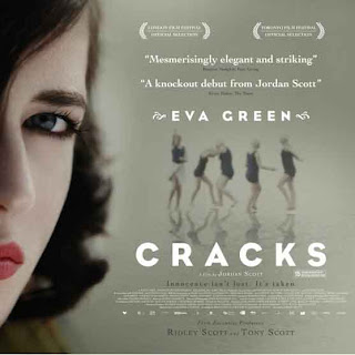 Eva Green, Cracks
