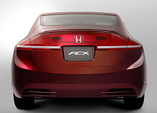 Honda displayed its FCX concept 4