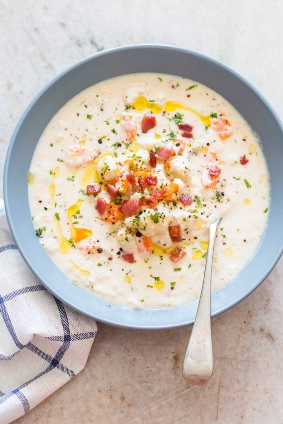 Creamy Cauliflower Chowder is a healthy, easy, comfort food recipe and ready in under 30 minutes.