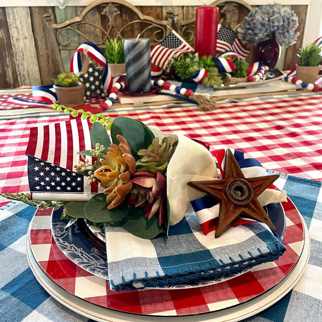 Patriotic Tablescape by Thistle Thicket Studio. www.thistlethicketstudio.com