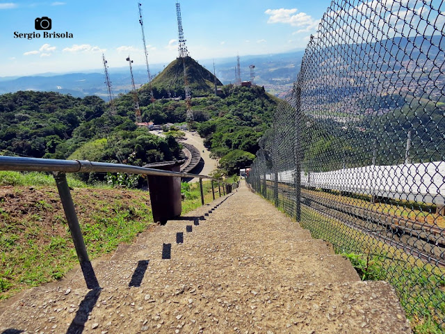 Vista em perspectiva da Escadaria do Pico do Jaraguá - Bairro Jaraguá - São Paulo