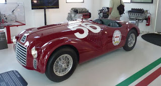 Museo Enzo Ferrari de Módena.