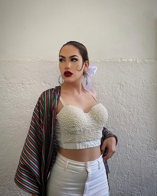 Samantha Victoria Gimenez – Most Beautiful Transgender Woman Model in Corset Bustier Crop Top Photoshoot
