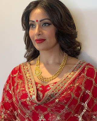 bipasha basu smile photo 