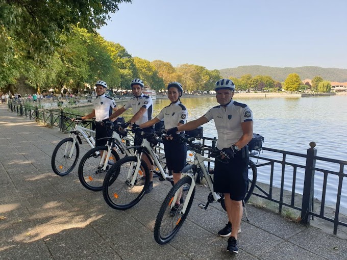 Επεκτάθηκε και στην πόλη των Ιωαννίνων ο επιτυχημένος θεσμός της αστυνόμευσης με ποδήλατα 