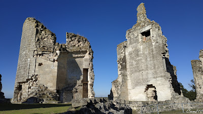 Cour château Fère-en-Tardenois