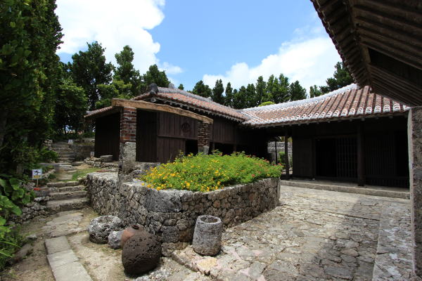 บ้านนากามูระ (Nakamura Residence: 中村家住宅)