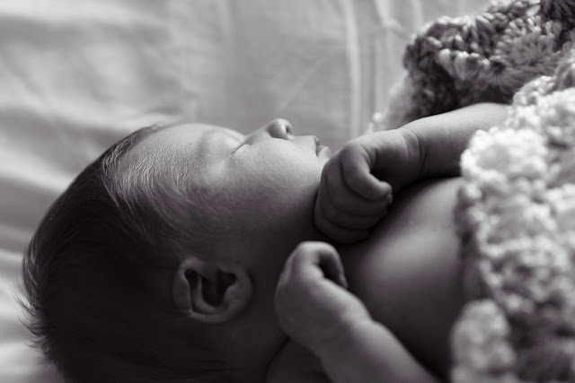 Lifestyle newborn photographer, Michelle Valantine Photography,  Norman, OK.