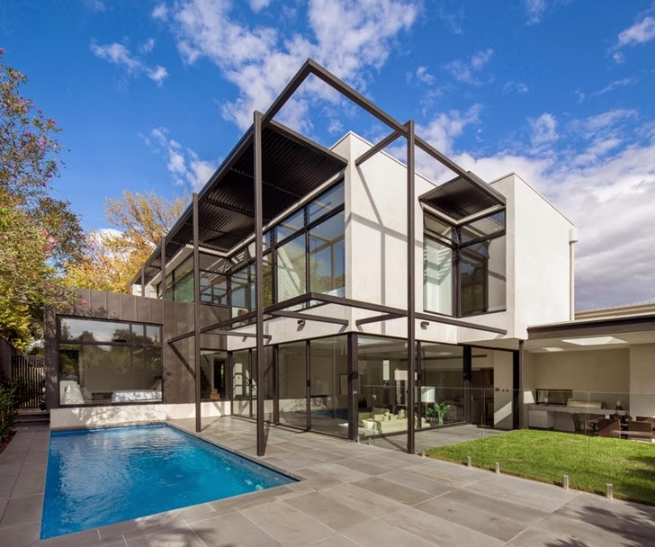 Swimming pool in Contemporary Style Home by Domoney Architecture