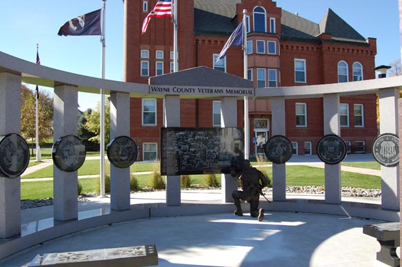 remembering the fallen sculpture