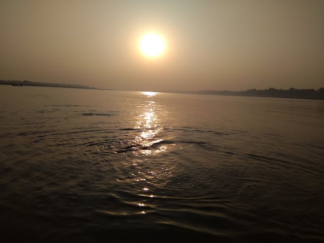 Sunrise_At_Ganga