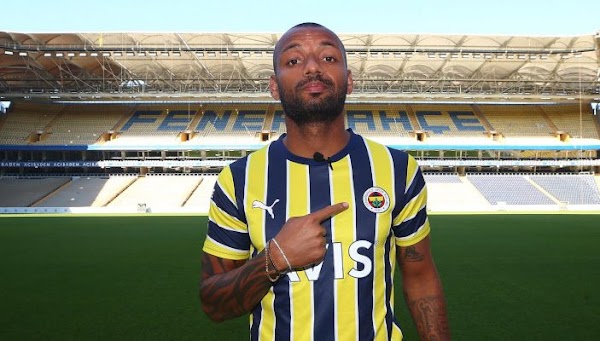 Oficial: Fenerbahçe, firma Joao Pedro