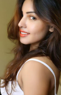 Komal Jha Actress