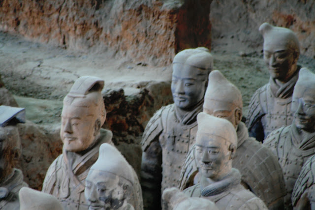 Terracotta warrior. The tomb of Emperor Qin Shi Huang. Xi'an. China. Терракотовый воин. Гробница императора Цинь Шихуанди. Сиань. Китай.