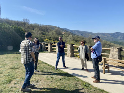 “INMERSIÓN EN UN GAL”, TÉCNICOS ASOCIADOS A LA RED EUROPEA DE DESARROLLO RURAL VISITAN EL VALLE DEL JERTE