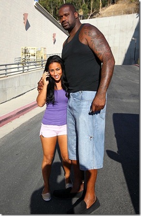 shaq-hoopz-hug