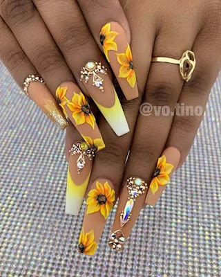 26+ Elegant Sunflower Nails Will Make You Cute In 2020