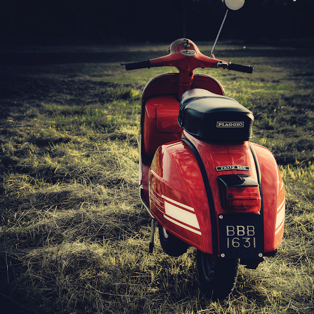 Vespa 200 Rally Photo