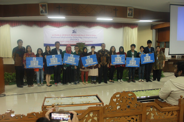 Tim Debat UHAMKA Juara 10 Dalam Lomba Debat Bahasa Inggris NUDC 2016 KOPERTIS III Sejabodetabek Dan Banten - EDS UHAMKA #6