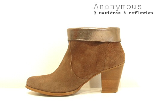 Boots en daim sable Anonymous