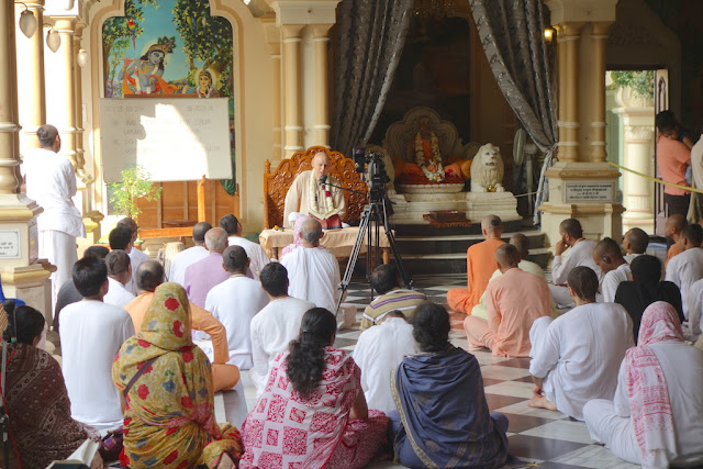 Sankarshan Das Giving Srimad Bhagavatam Class