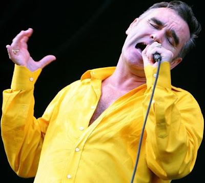 Foto de Morrissey cantando en concierto