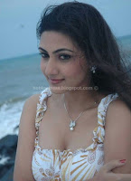 Neelam, hot, small, cleavage, stills