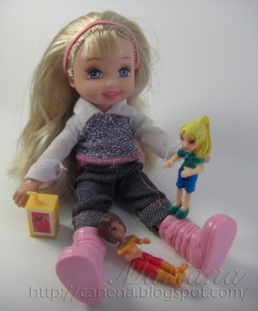 Kelly-juega-con-pollypocket