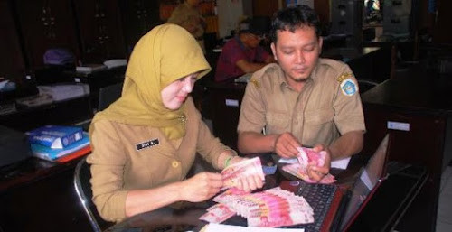 INFO TERBARU !! SISTEM PENGGAJIAN PNS BERBEDA TIAP DAERAH EFEKTIF
BERLAKU TAHUN INI !!
