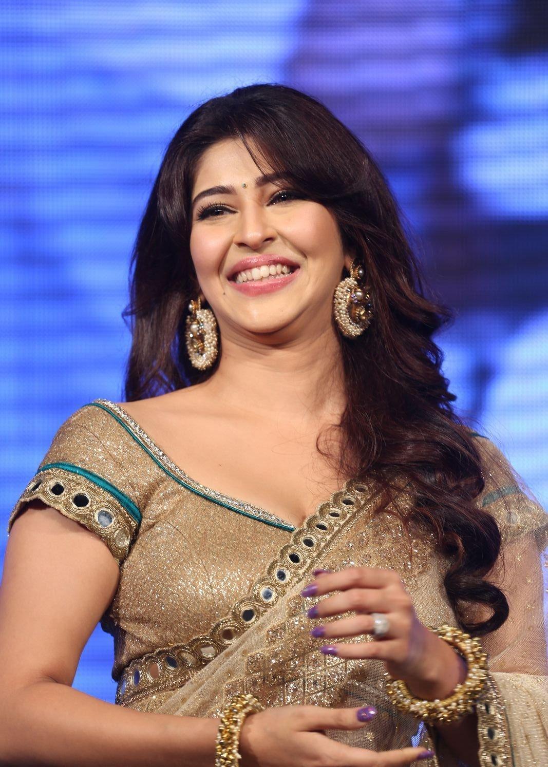High Quality Bollywood Celebrity Pictures: Sonarika 