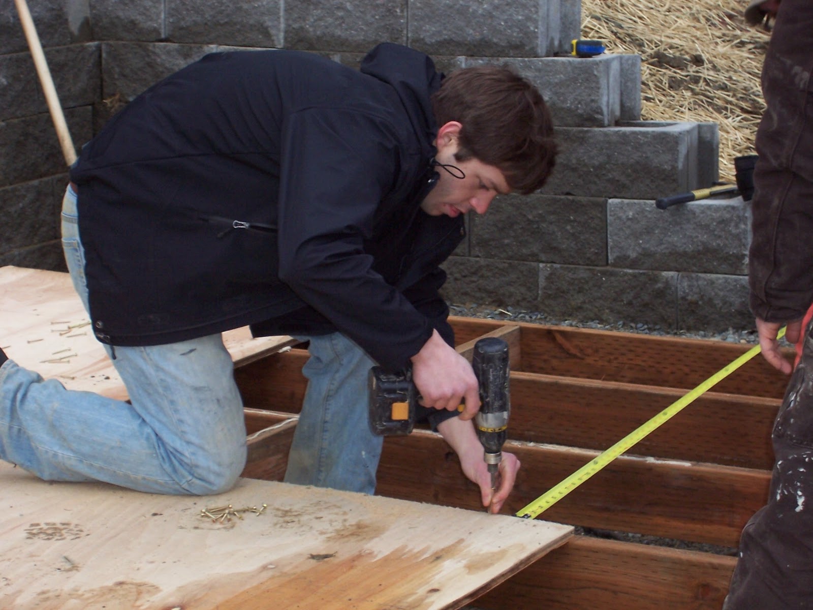 how to build a farm shed