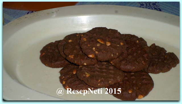 Peanut Chocolate Biscuit Recipe at kusNeti kitchen 2015