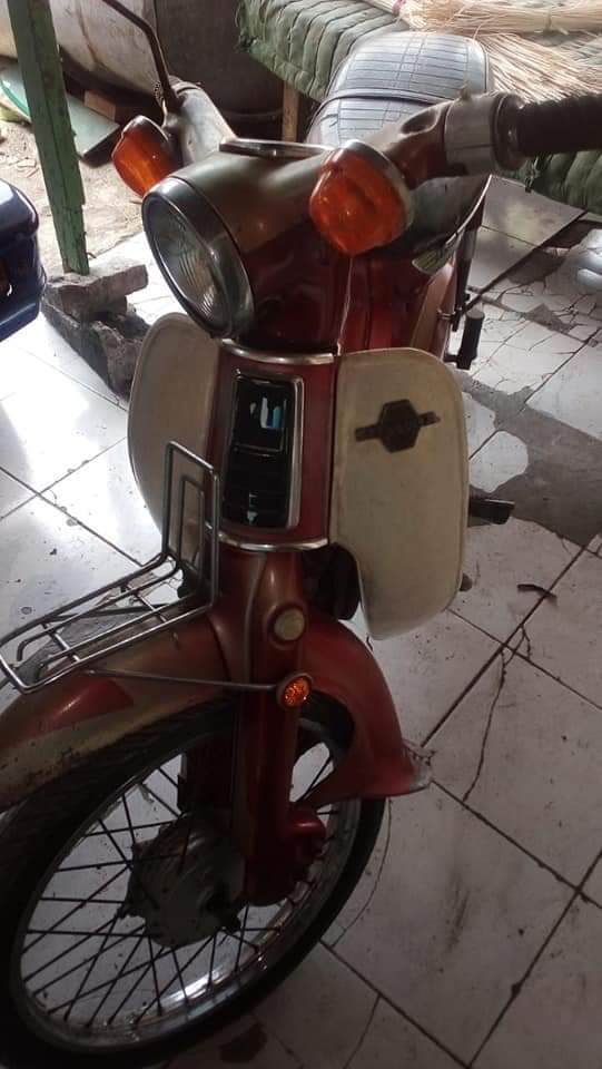 Dijual honda  C70  Th 1975 Komplit Bersurat LAPAK MOTOR  