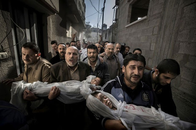 funeral procession of kids at gaza strip