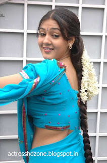 Jyothi Krishna in Blue saree 