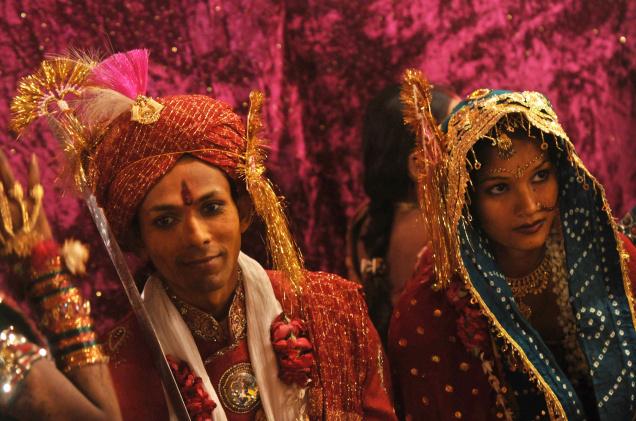  Photo A Pakistani Hindu bride and groom during a mass marriage ceremony in 