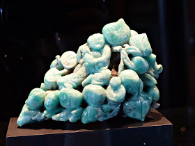 Sculpture carved from emerald 