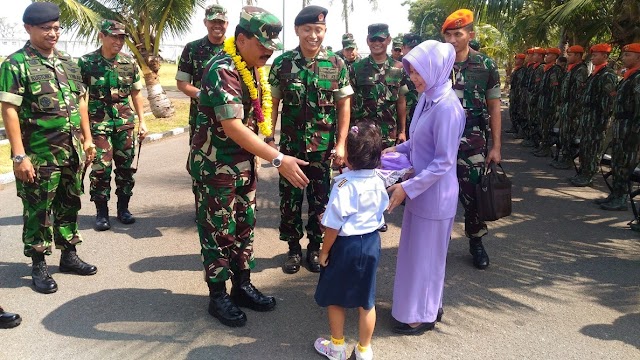 TNI AU Tunjukan Kekuatan Udara di HUT TNI ke-72  
