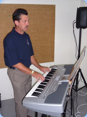 Peter Littlejohn doing his second 'stint' on his Korg Pa1X
