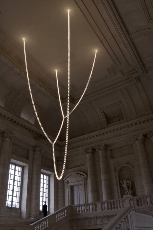 f262_erb_2013_versailles_gabriel_chandelier_01_bdf_large-1.jpg