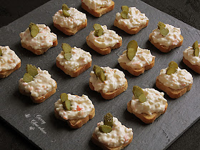 Canapés de palitos de cangrejo