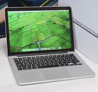 Jual Macbook Pro Retina A1502 Core i5 Early 2015