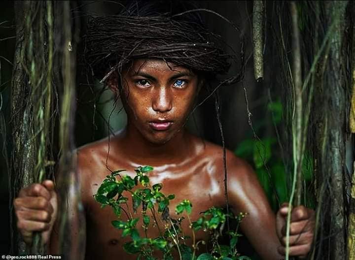 Rare Indonesian tribe living on the island of Buton