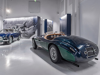 Gianni Agnelli e Ferrari. L’eleganza del mito
