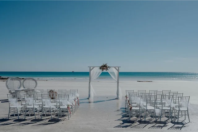 julia rau photography cable beach wedding broome brides by design bridal gown floral design cake