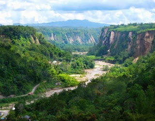 4 Tempat Wisata Alam di Indonesia yang Sangat Menarik Untuk di Kunjungi Terbaru 2017-2018