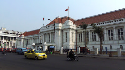 Hasil gambar untuk Misteri Bank Indonesia