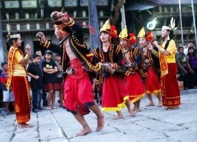 Gambar Tarian Daerah Sumatera Utara Tari Maena